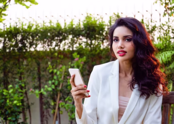 LeahRoseVIP: How She Became a Social Media Sensation