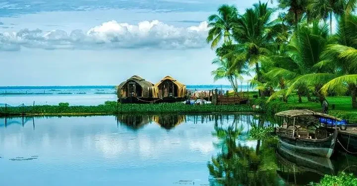 Best Kerala Tour Packages for a Memorable Family Vacation