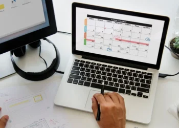 How Schedow Transforms Your Scheduling Experience