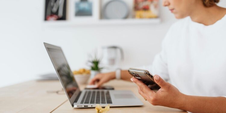 Fintech and Financial Wellness: Innovative Tools Helping Consumers Navigate Financial Emergencies